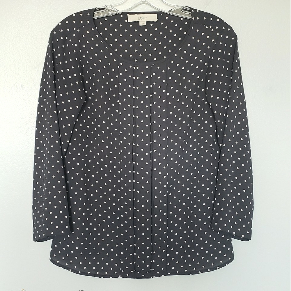 Loft grey polka dot pleat front blouse XS